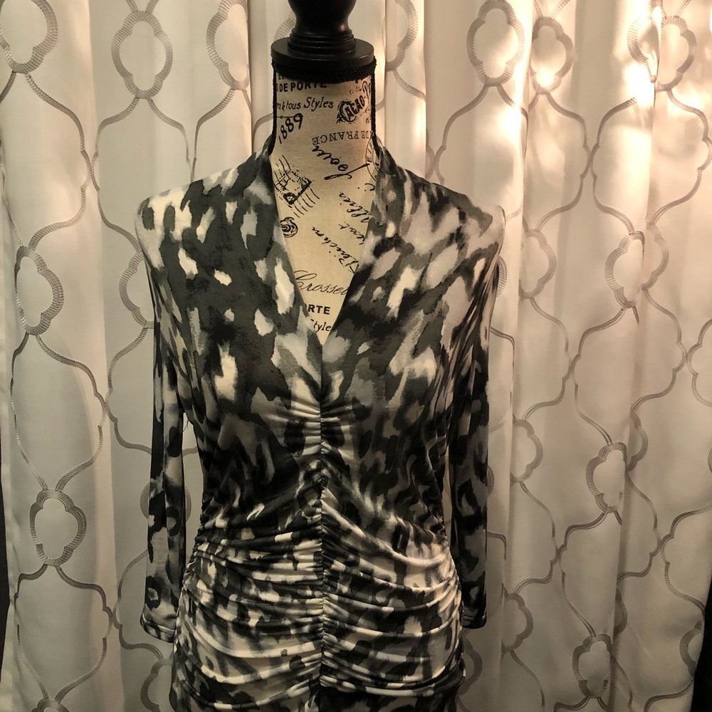 Blouse - Picture 2 of 5
